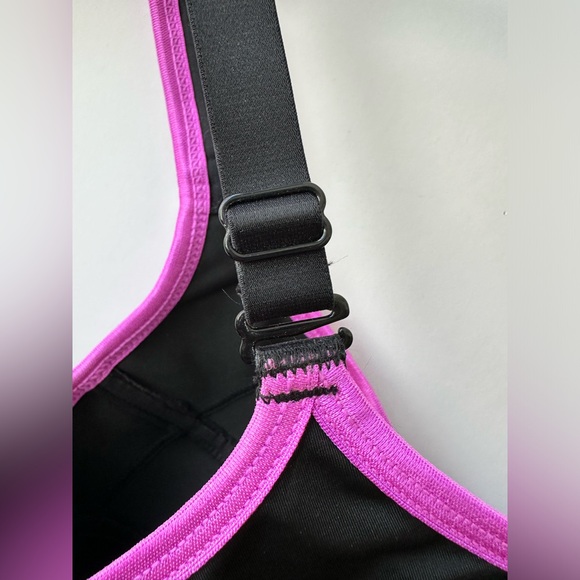 TRIUMPH - TRI-ACTION ENDURANCE HIGH IMPACT SPORTS BRA BLACK/PURPLE 18D (US 40D) - Picture 8 of 14